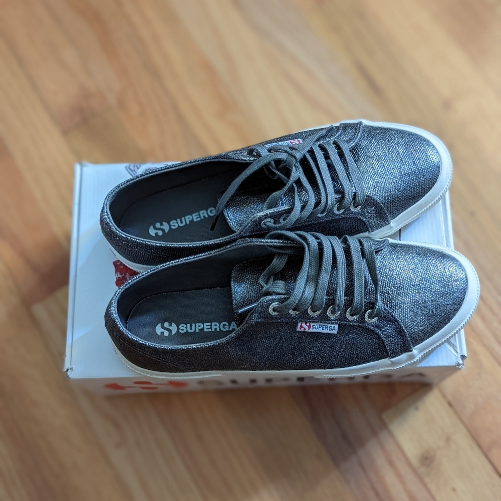 Superga metallic Sneakers LN! Women’s size 10 - only worn twice!